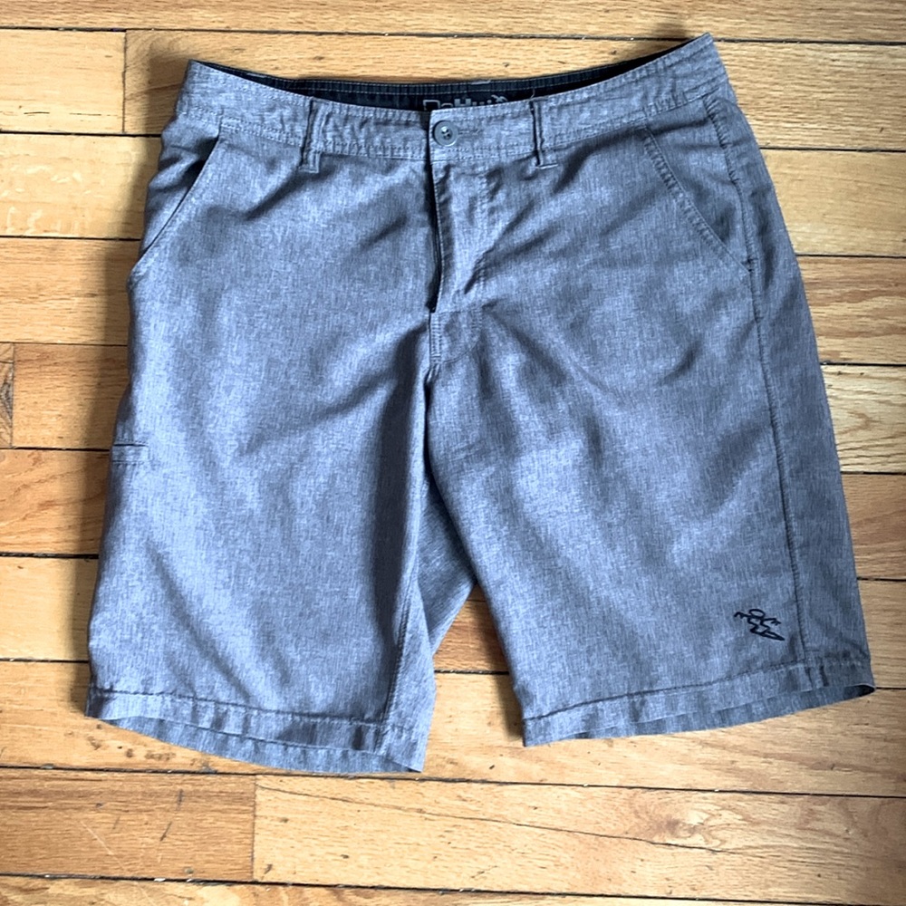 Da Hui Men’s Boardshorts/Hybrid Shorts (shade is Gray/Olive Green)